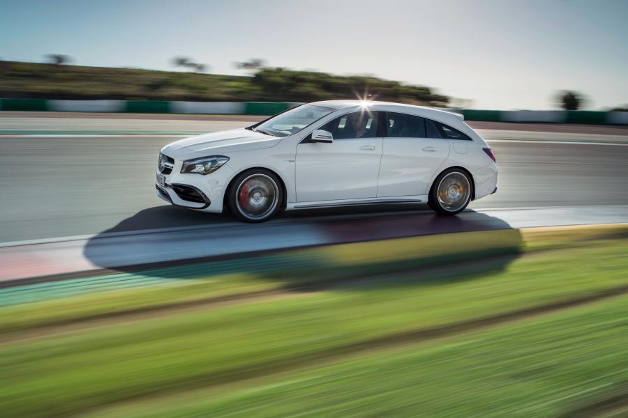  Mercedes-AMG CLA45 4Matic Shooting Brake 2016 года  (фото 2 из 12)